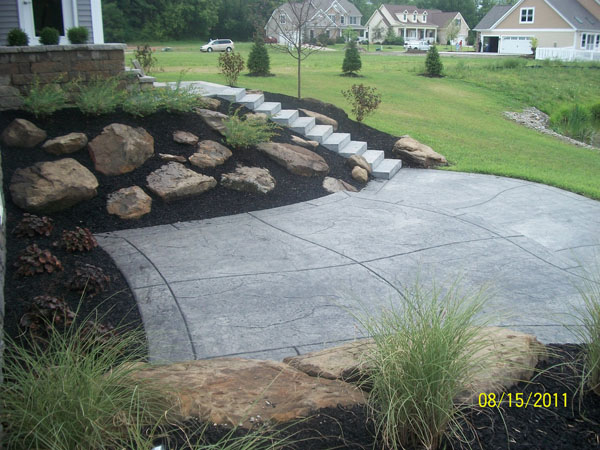 Rock Croppings in Hillside Landscaping